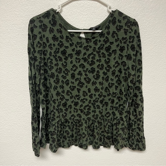 Lucky Brand Green Black Cheetah Print Long Sleeve Blouse size medium - Picture 1 of 5